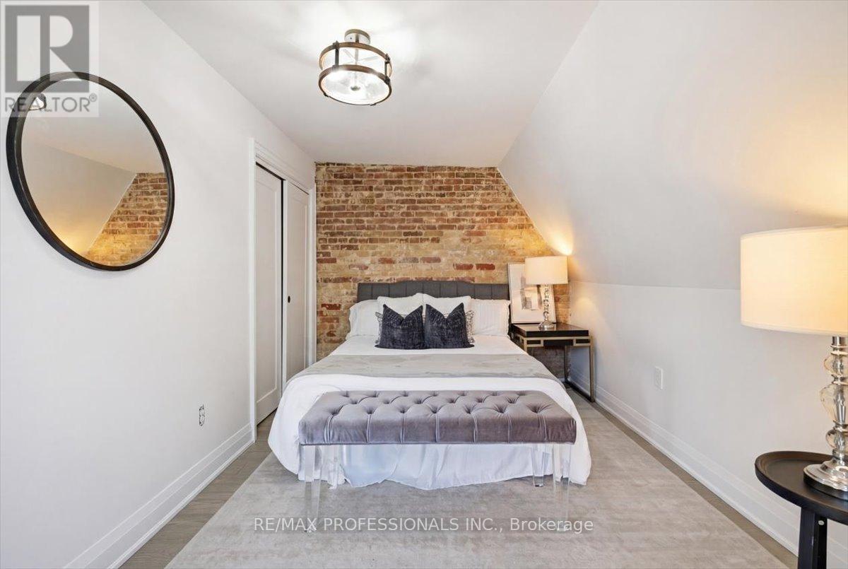 777 Dufferin Street Property Photo 34