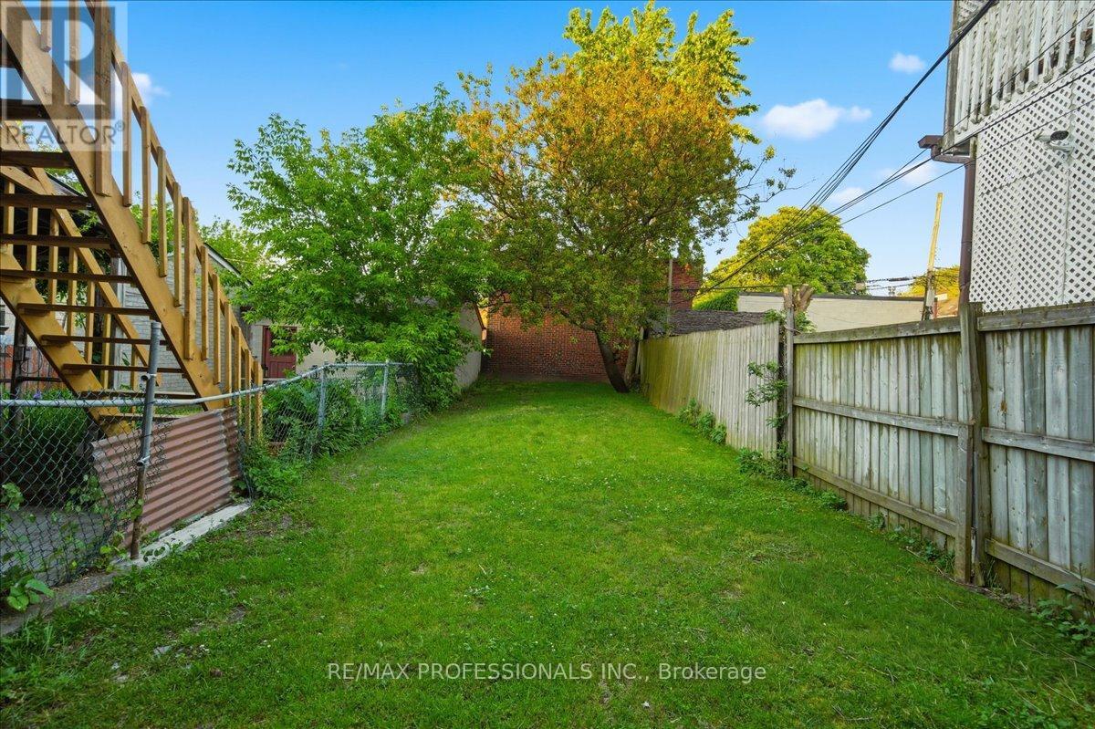 777 Dufferin Street Property Photo 43