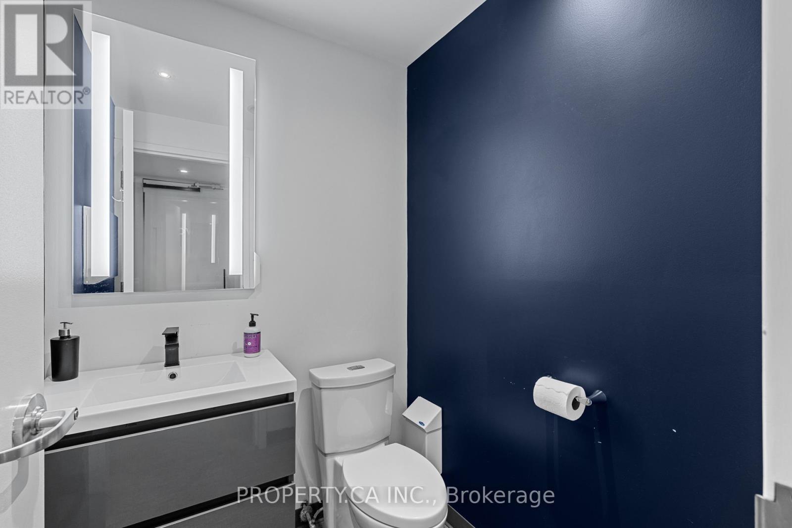 202 - 354 Davenport Road Property Photo 9