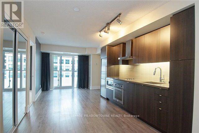 601 - 300 Front Street Property Photo 5