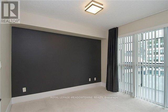 601 - 300 Front Street Property Photo 7