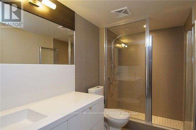 601 - 300 Front Street Property Photo 9