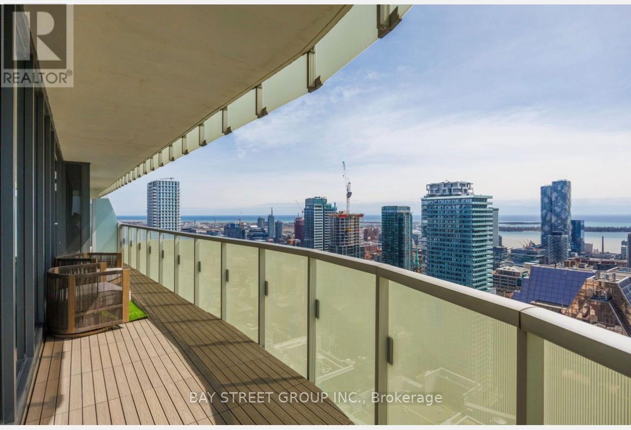 4209 - 197 Yonge Street Property Photo 2