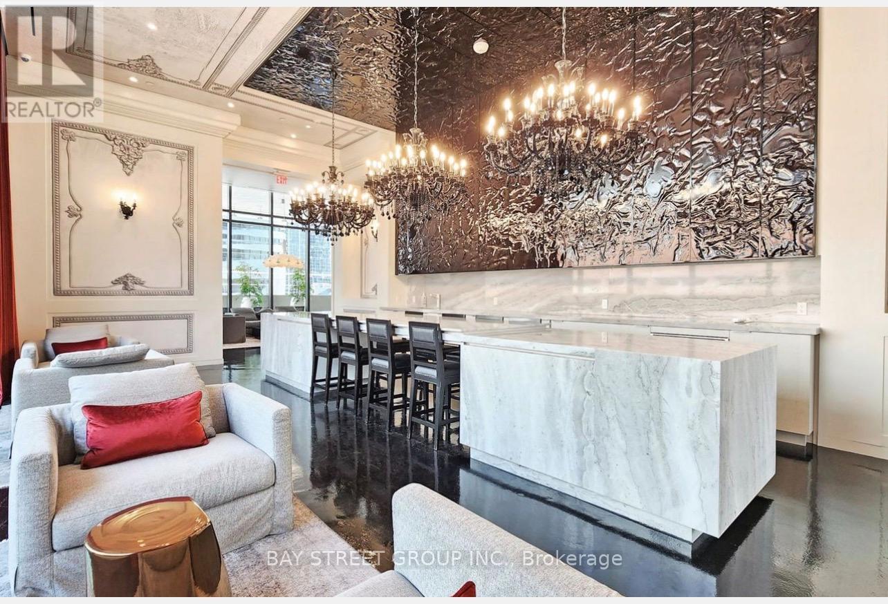 4209 - 197 Yonge Street Property Photo 6