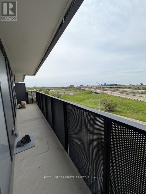 418 - 30 Tretti Way Property Photo 6