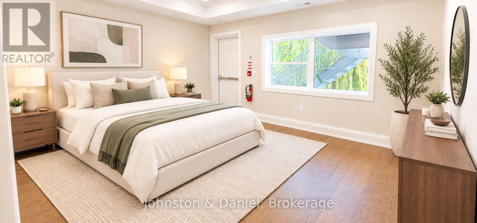 202 - 2579 Yonge Street Property Photo 8
