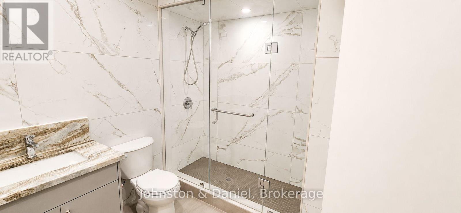 202 - 2579 Yonge Street Property Photo 14
