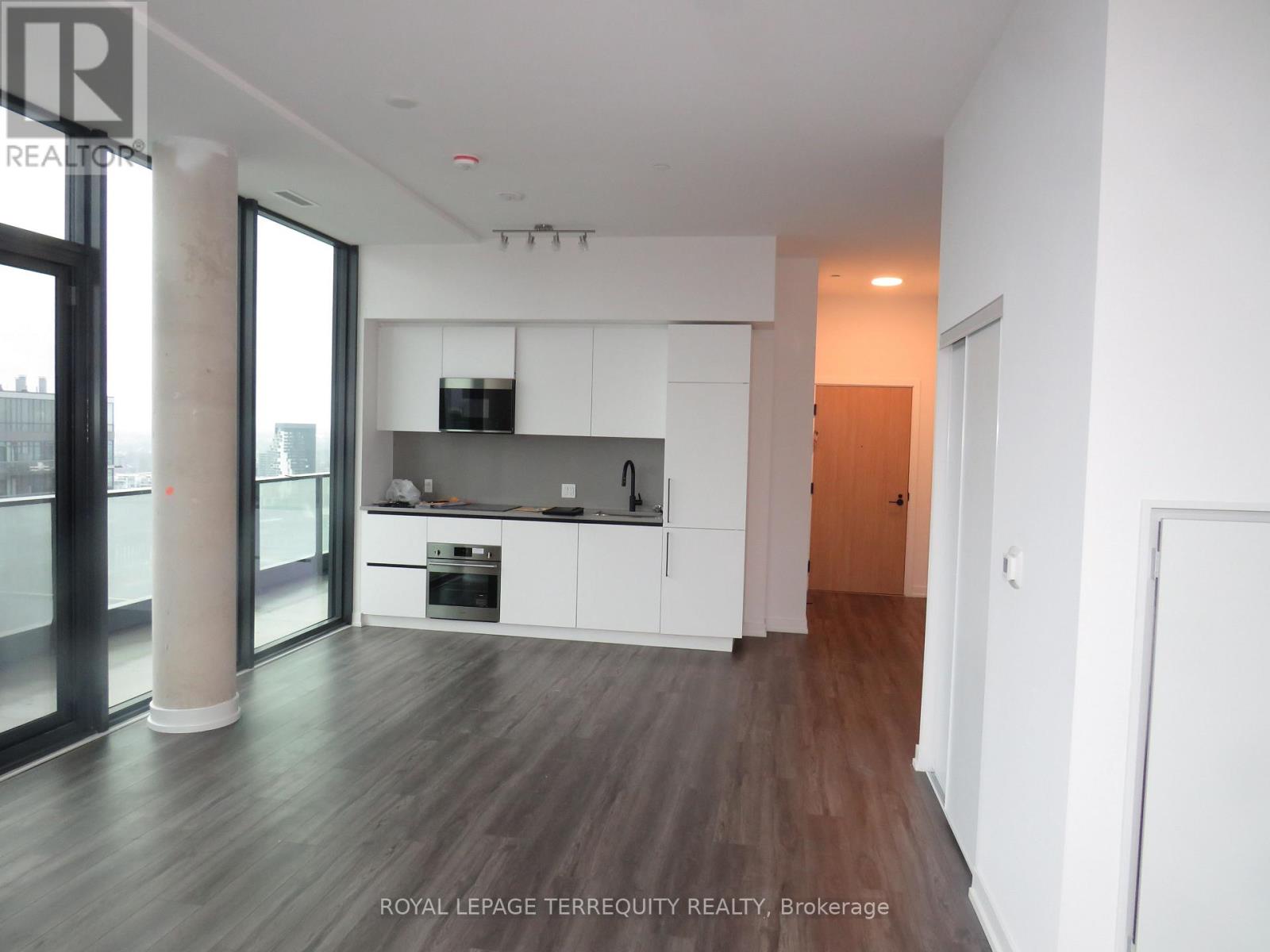 3304 - 35 Parliament Street Property Photo 2