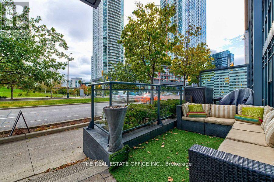 G09 - 112 FORT YORK BOULEVARD