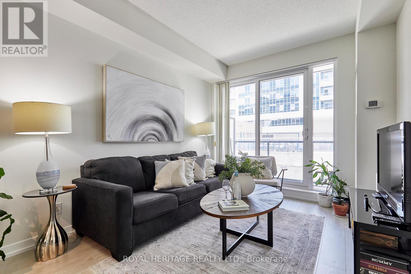 204 - 18 REAN DRIVE