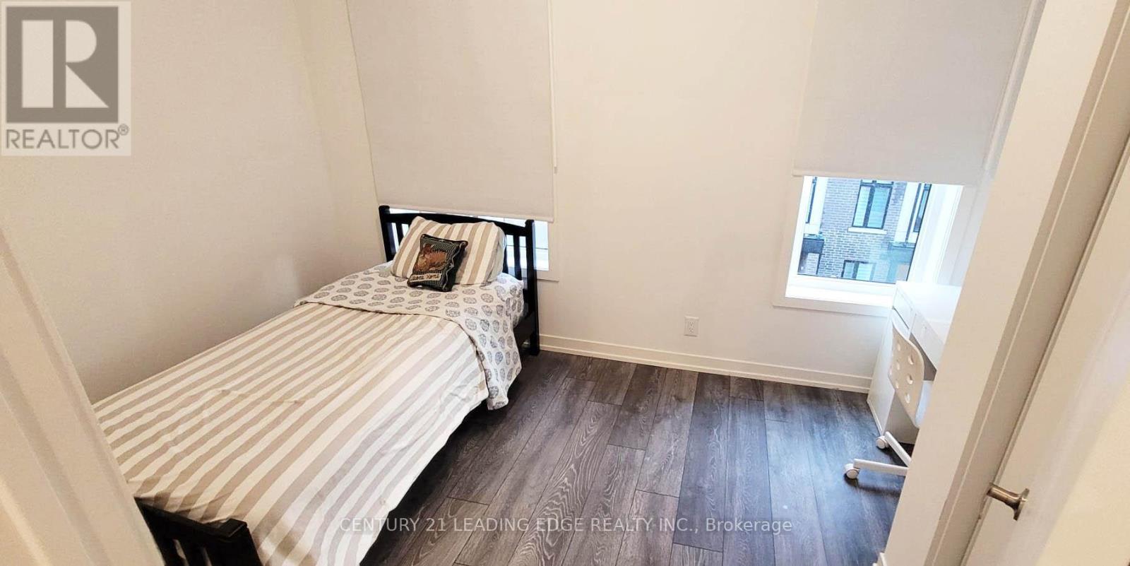 Room 1 - 10 Spruce Pines Crescent Property Photo 6