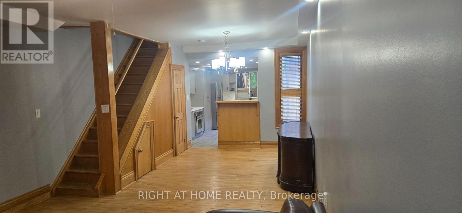 258 Howland Avenue Property Photo 3