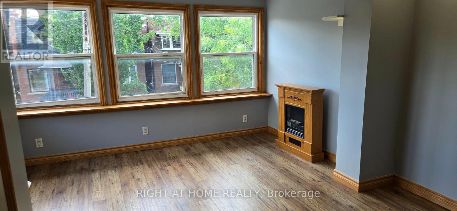 258 Howland Avenue Property Photo 11