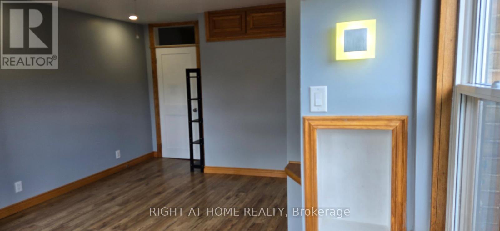 258 Howland Avenue Property Photo 12