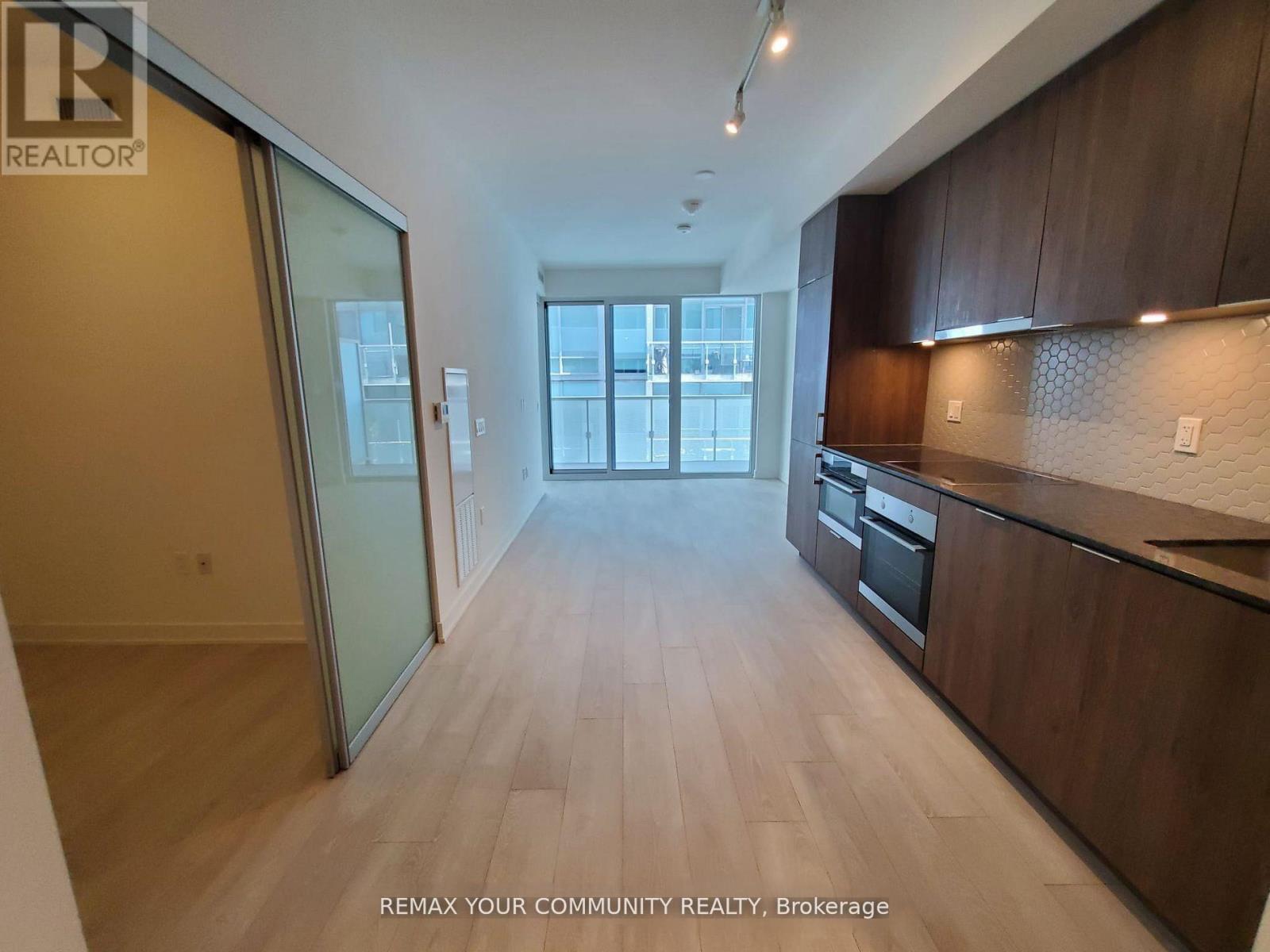 408 - 15 Queens Quay E Property Photo 1