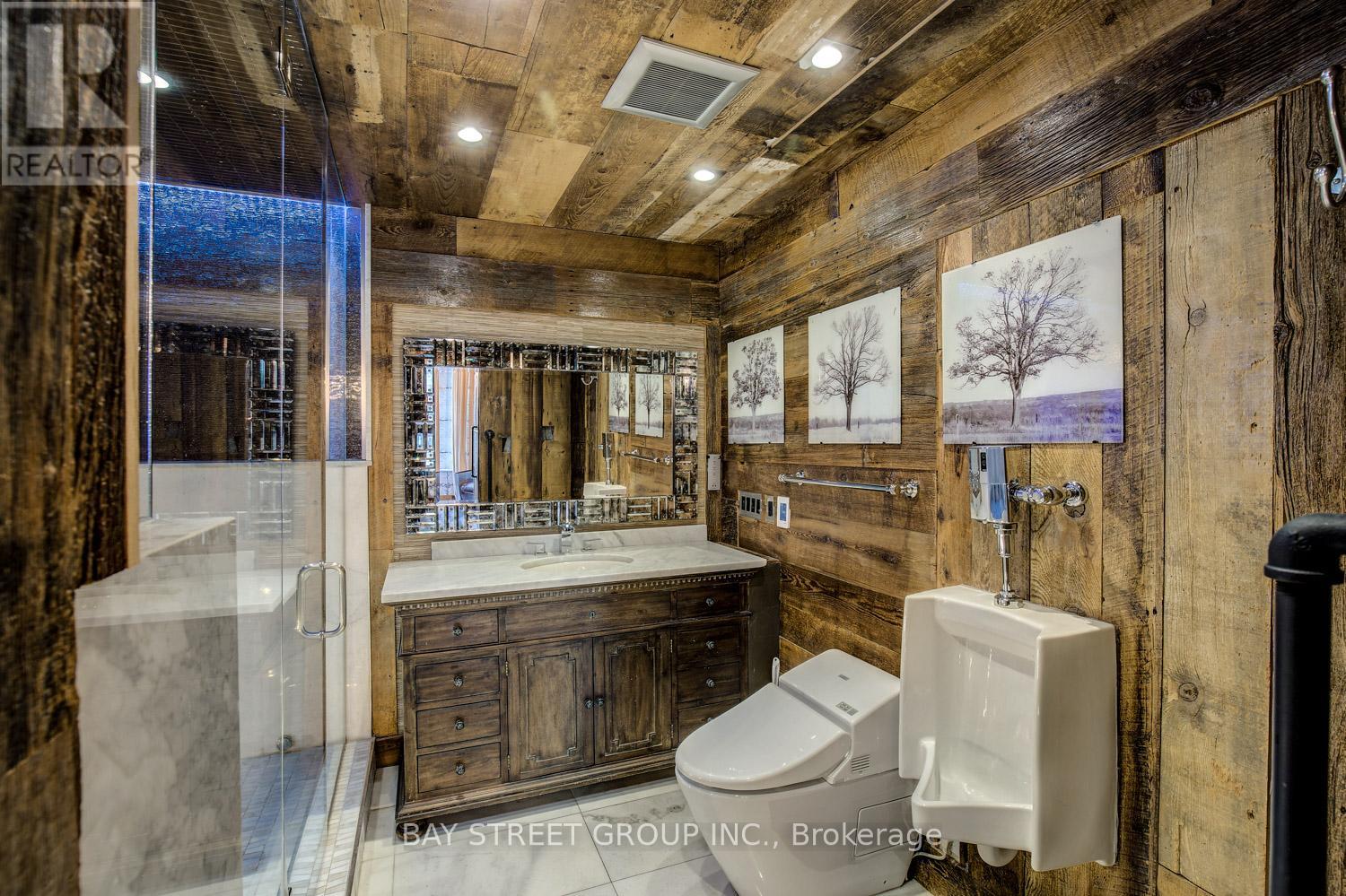 301 - 68 Yorkville Avenue Property Photo 8