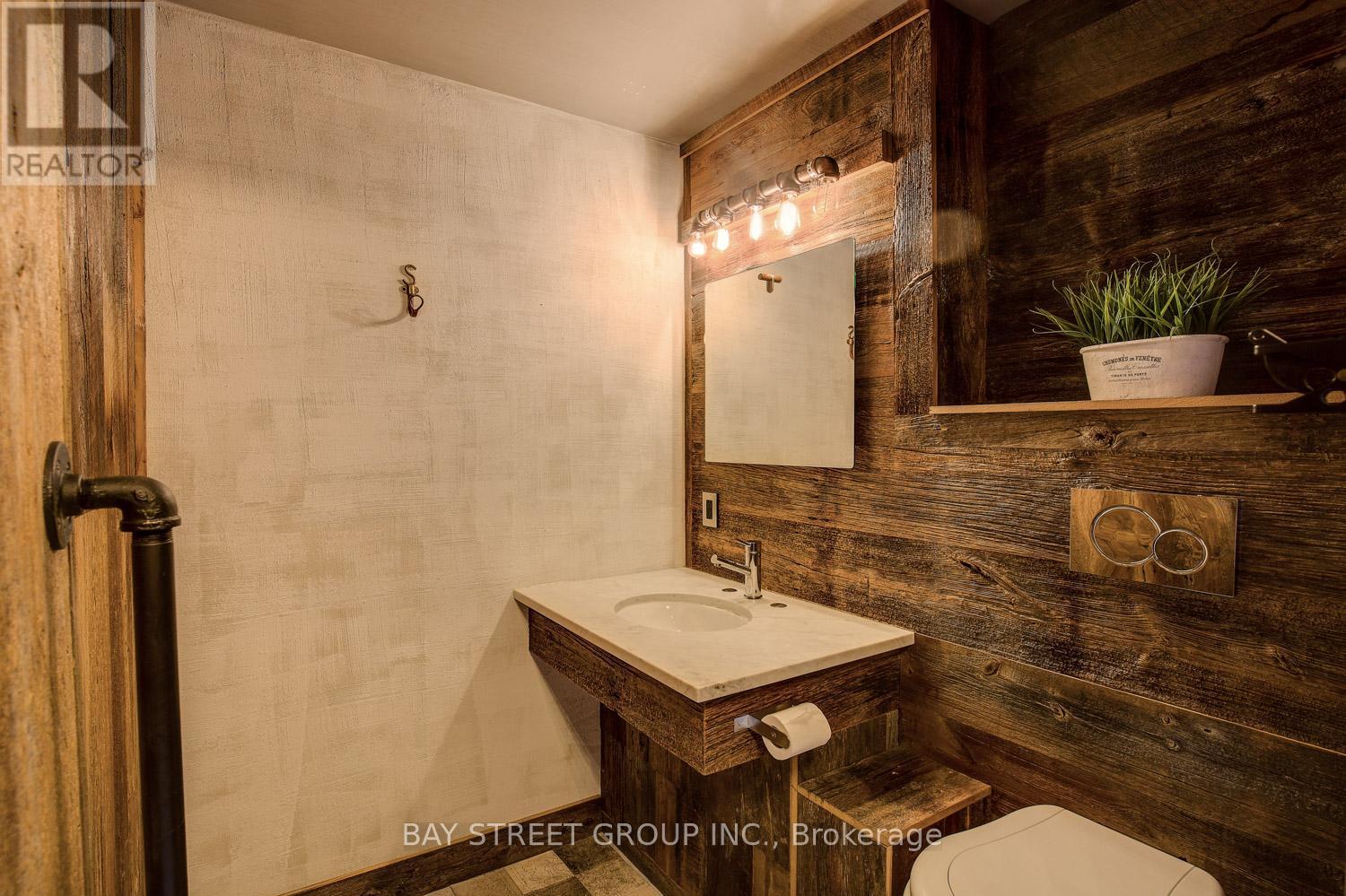 301 - 68 Yorkville Avenue Property Photo 10