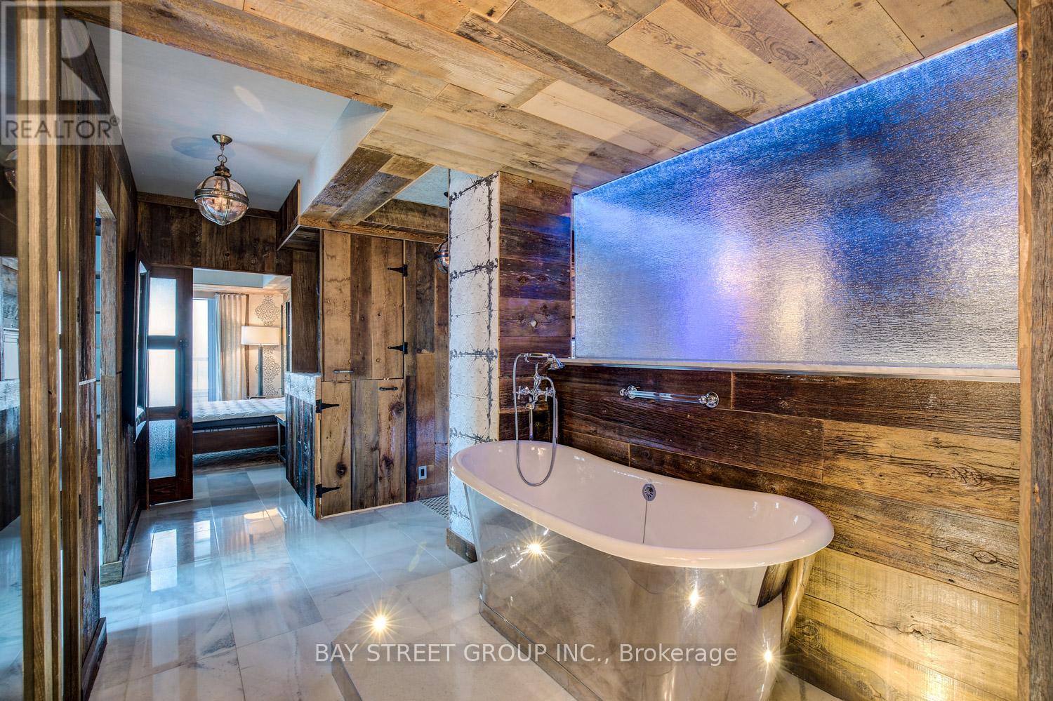 301 - 68 Yorkville Avenue Property Photo 14