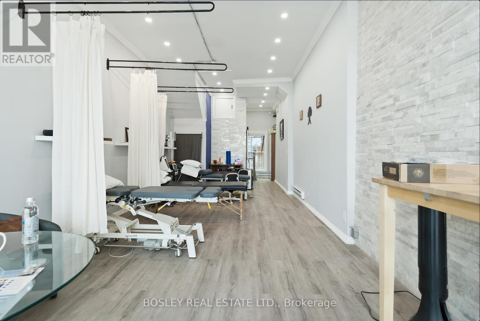 179 Queen Street E Property Photo 7