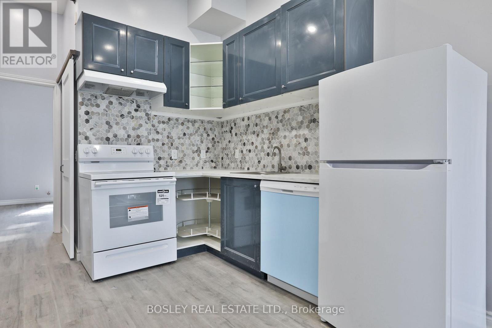 179 Queen Street E Property Photo 21