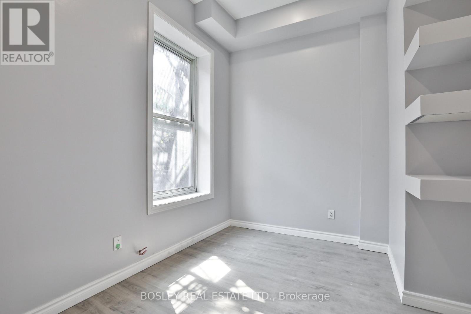 179 Queen Street E Property Photo 22