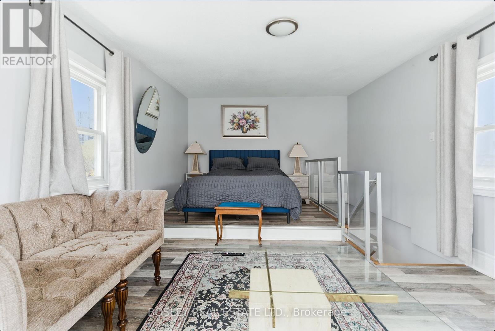 179 Queen Street E Property Photo 37