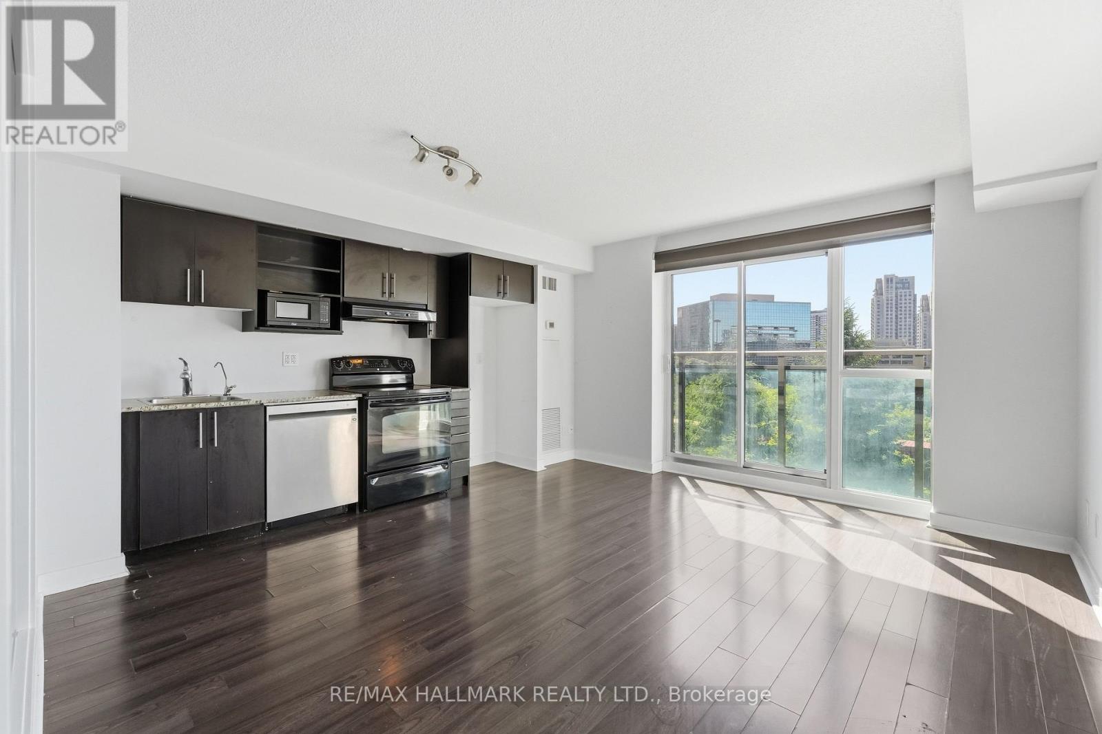 417 - 120 Dallimore Circle Property Photo 2