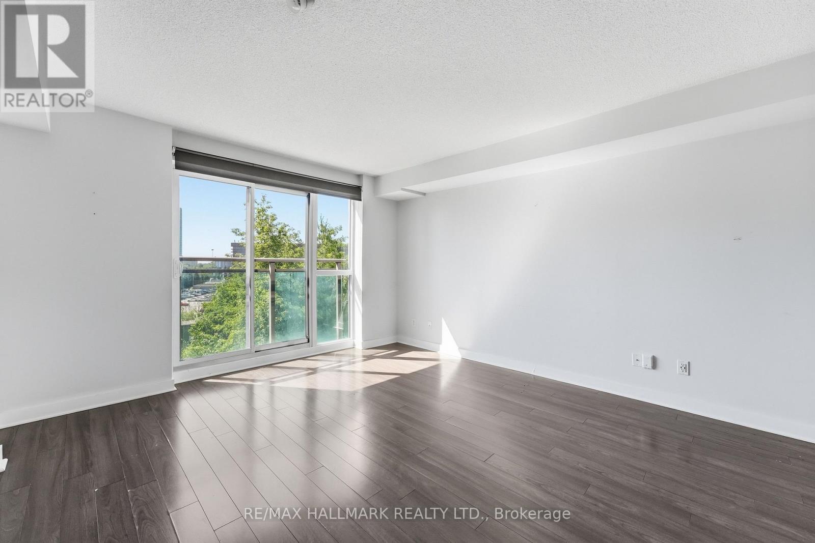 417 - 120 Dallimore Circle Property Photo 3