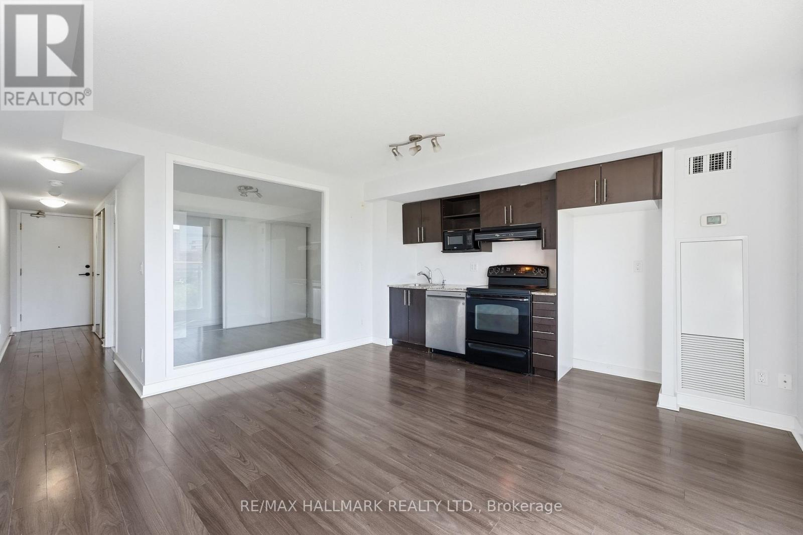 417 - 120 Dallimore Circle Property Photo 5
