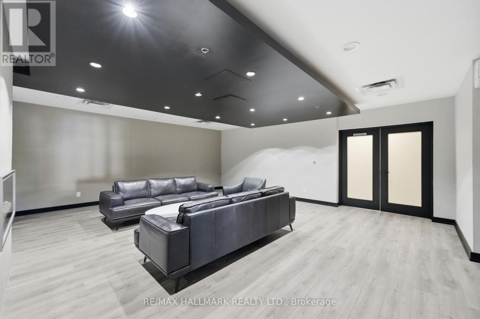 417 - 120 Dallimore Circle Property Photo 20