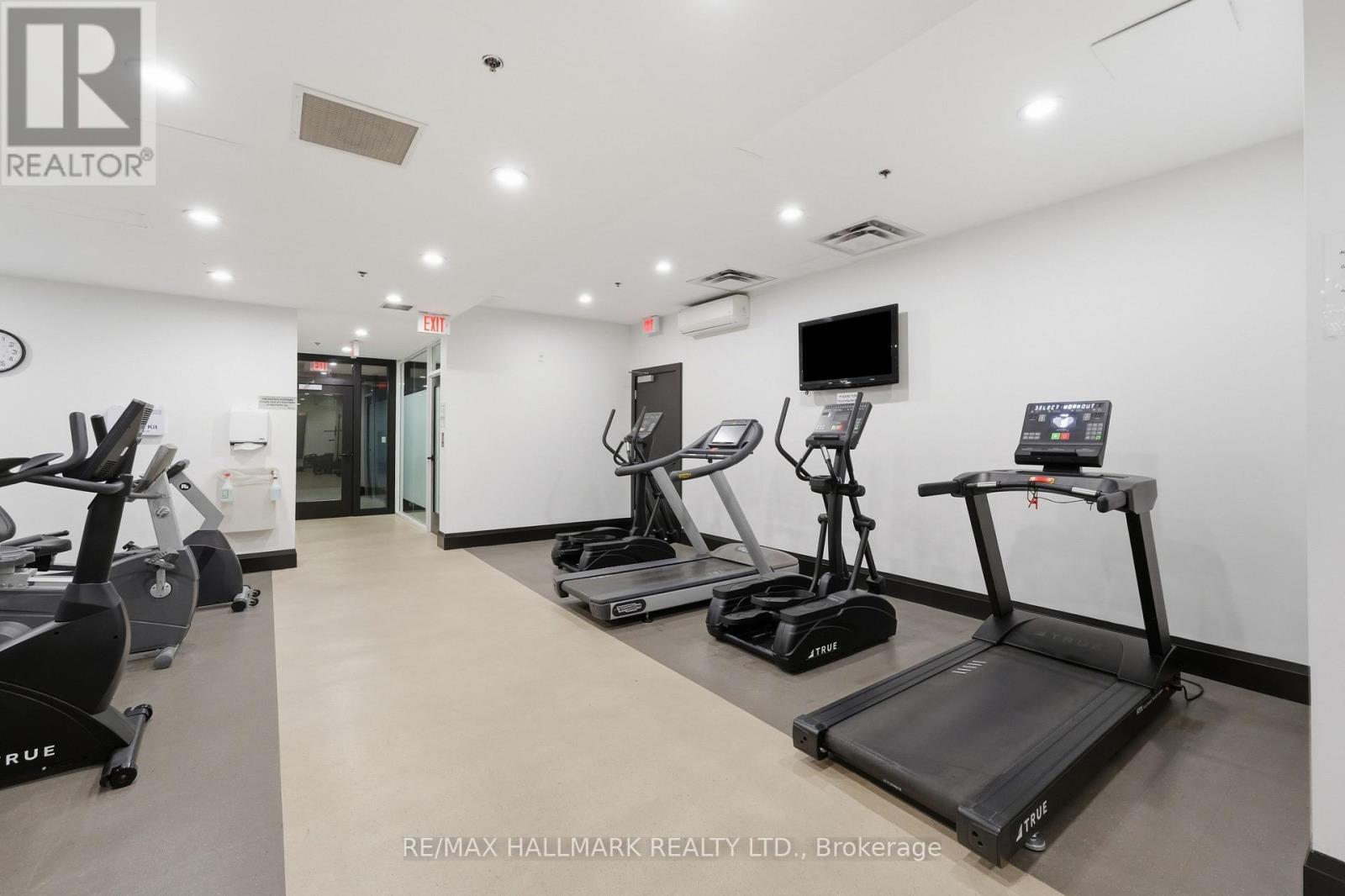417 - 120 Dallimore Circle Property Photo 27
