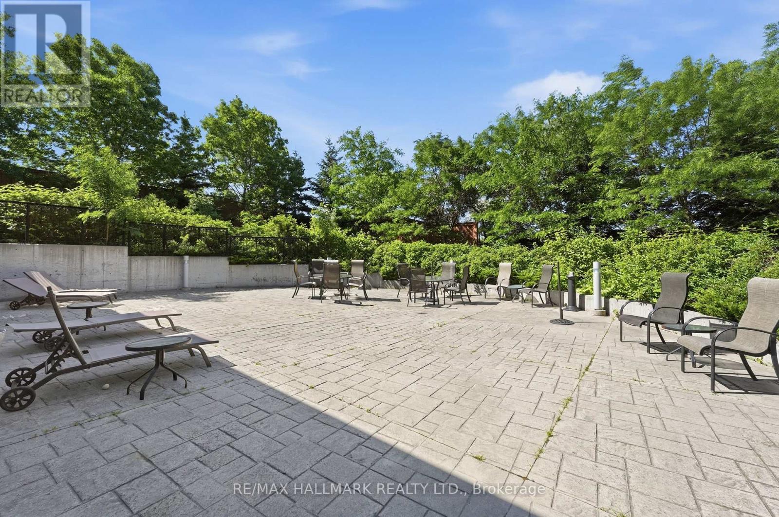 417 - 120 Dallimore Circle Property Photo 32