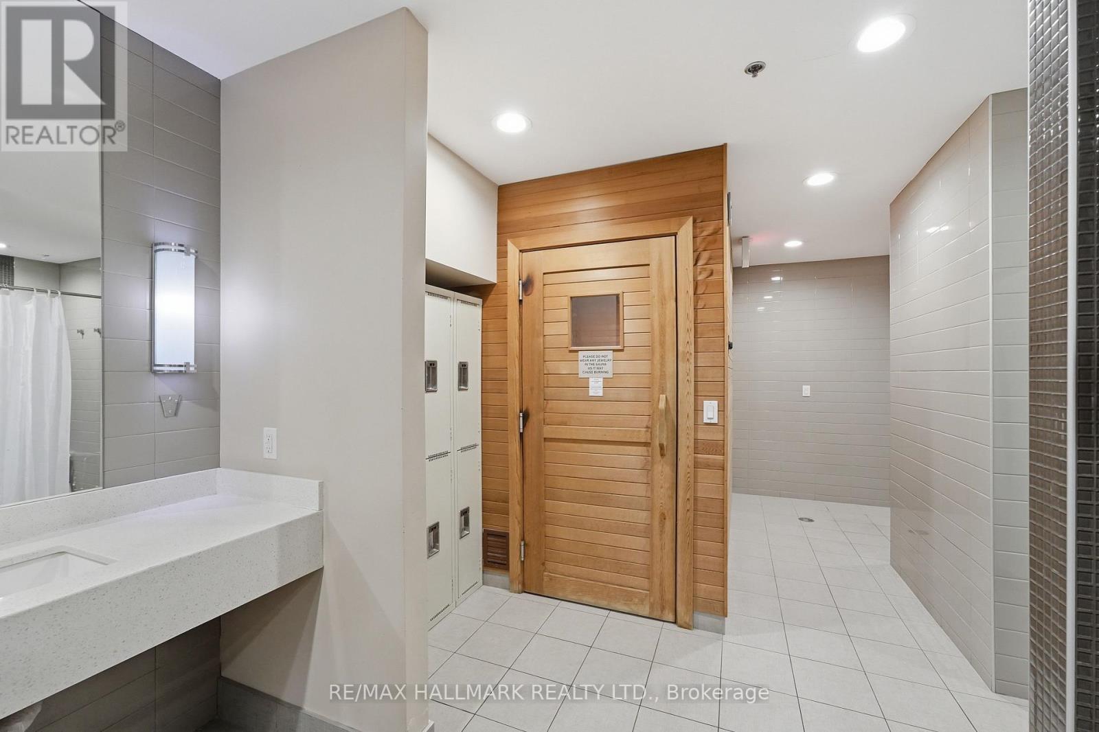 417 - 120 Dallimore Circle Property Photo 35