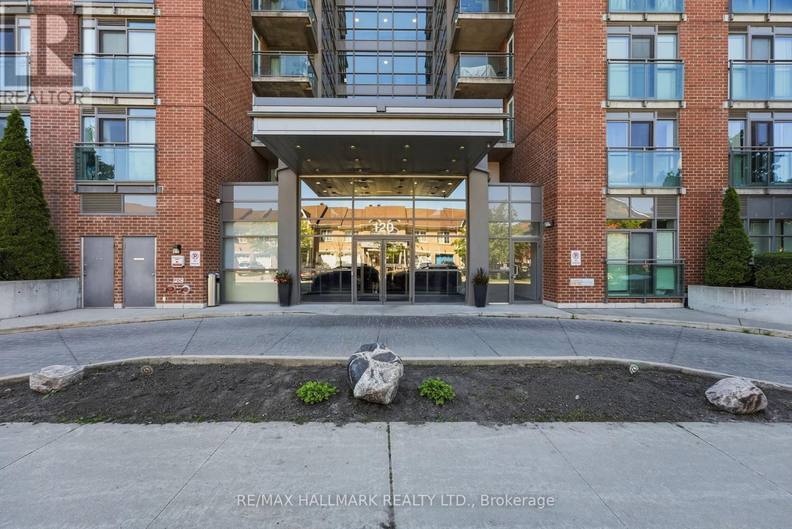 417 - 120 Dallimore Circle Property Photo 36