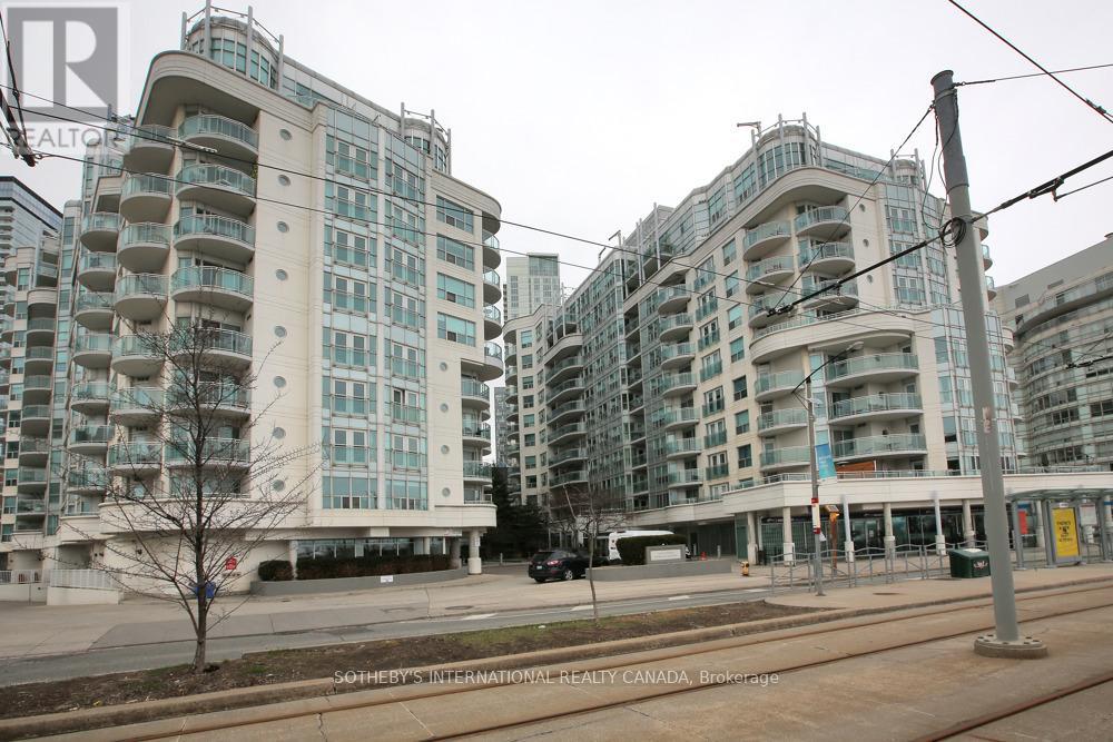 SPH22 - 600 QUEENS QUAY W Property Photo 1
