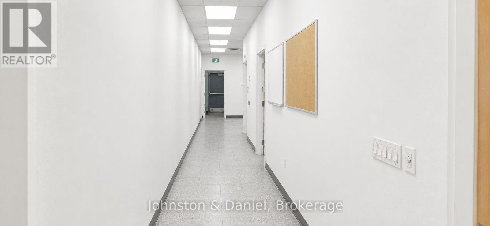 Retail - 2577 Yonge Street Property Photo 9