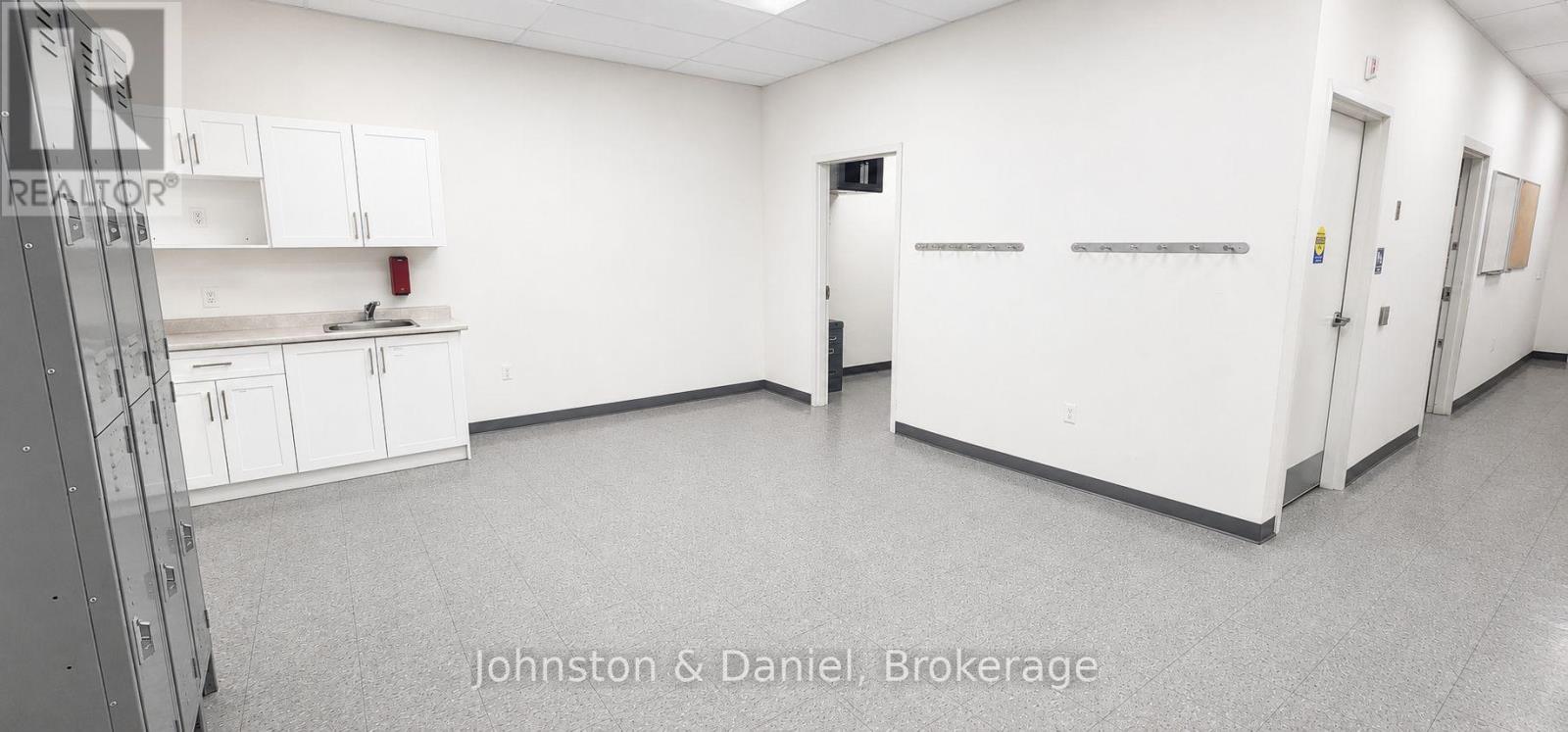 Retail - 2577 Yonge Street Property Photo 13