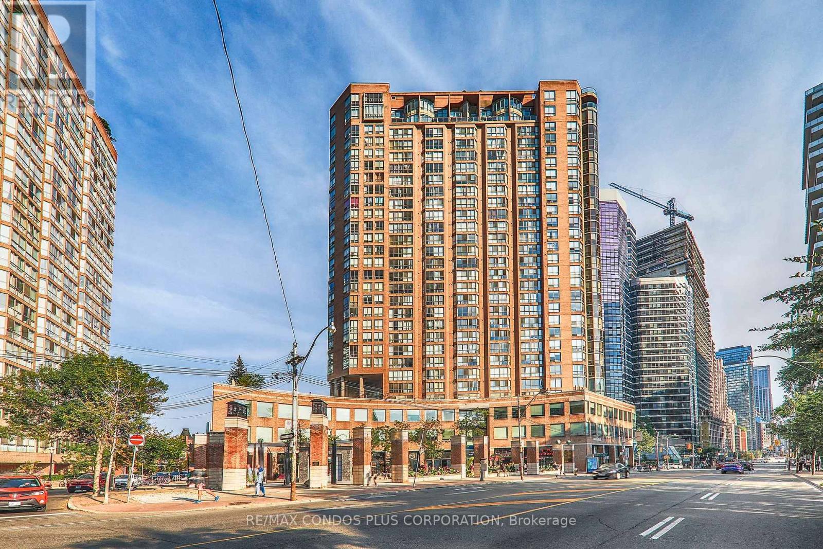 1215 - 44 ST JOSEPH STREET