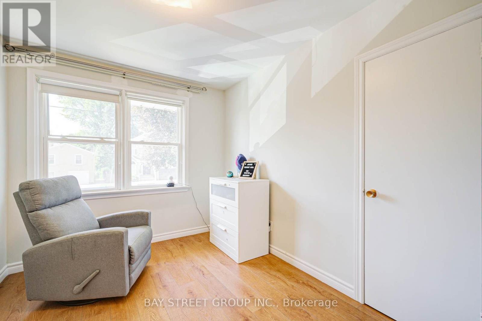 125 Connaught Avenue Property Photo 17