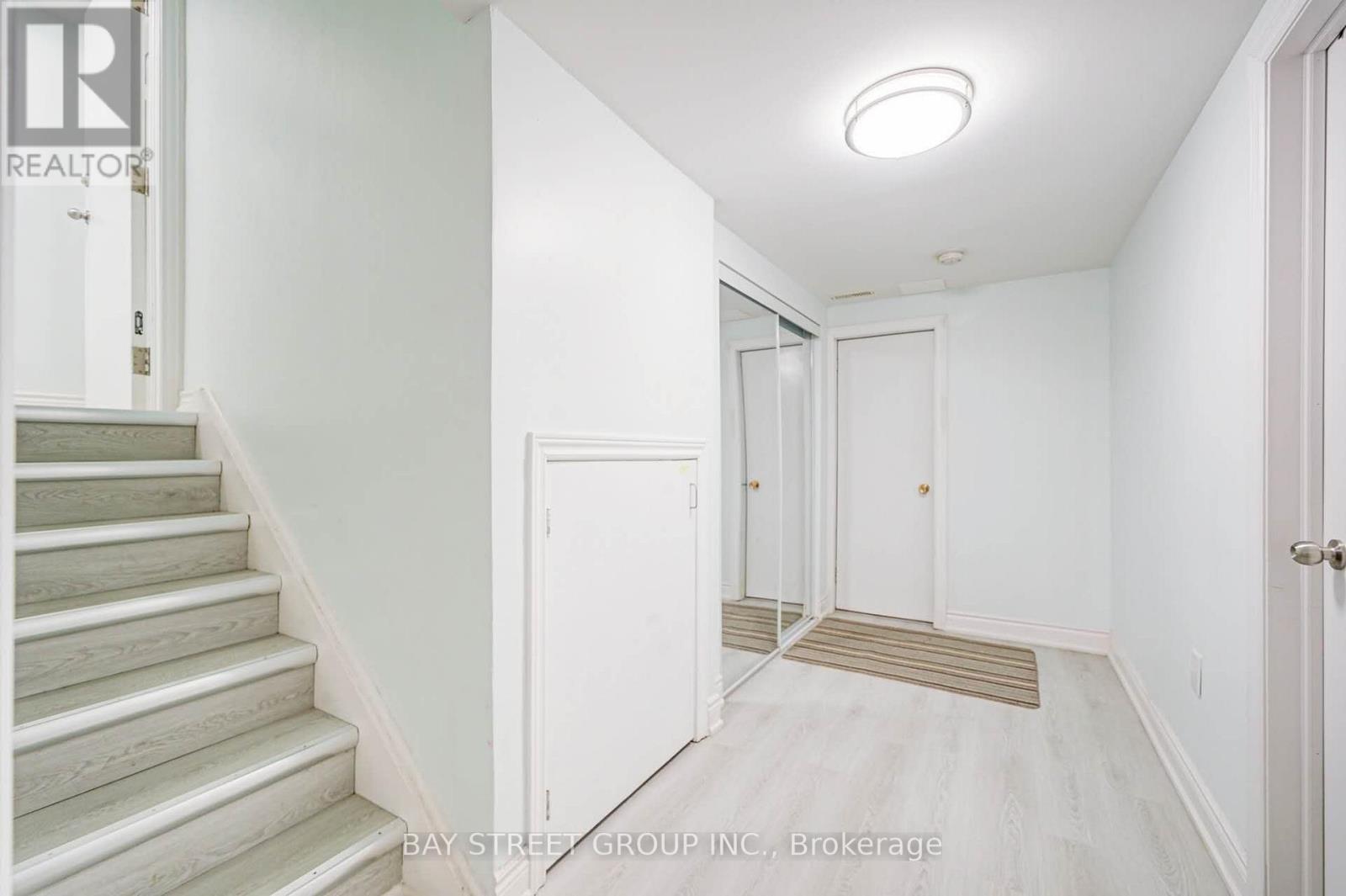 125 Connaught Avenue Property Photo 22