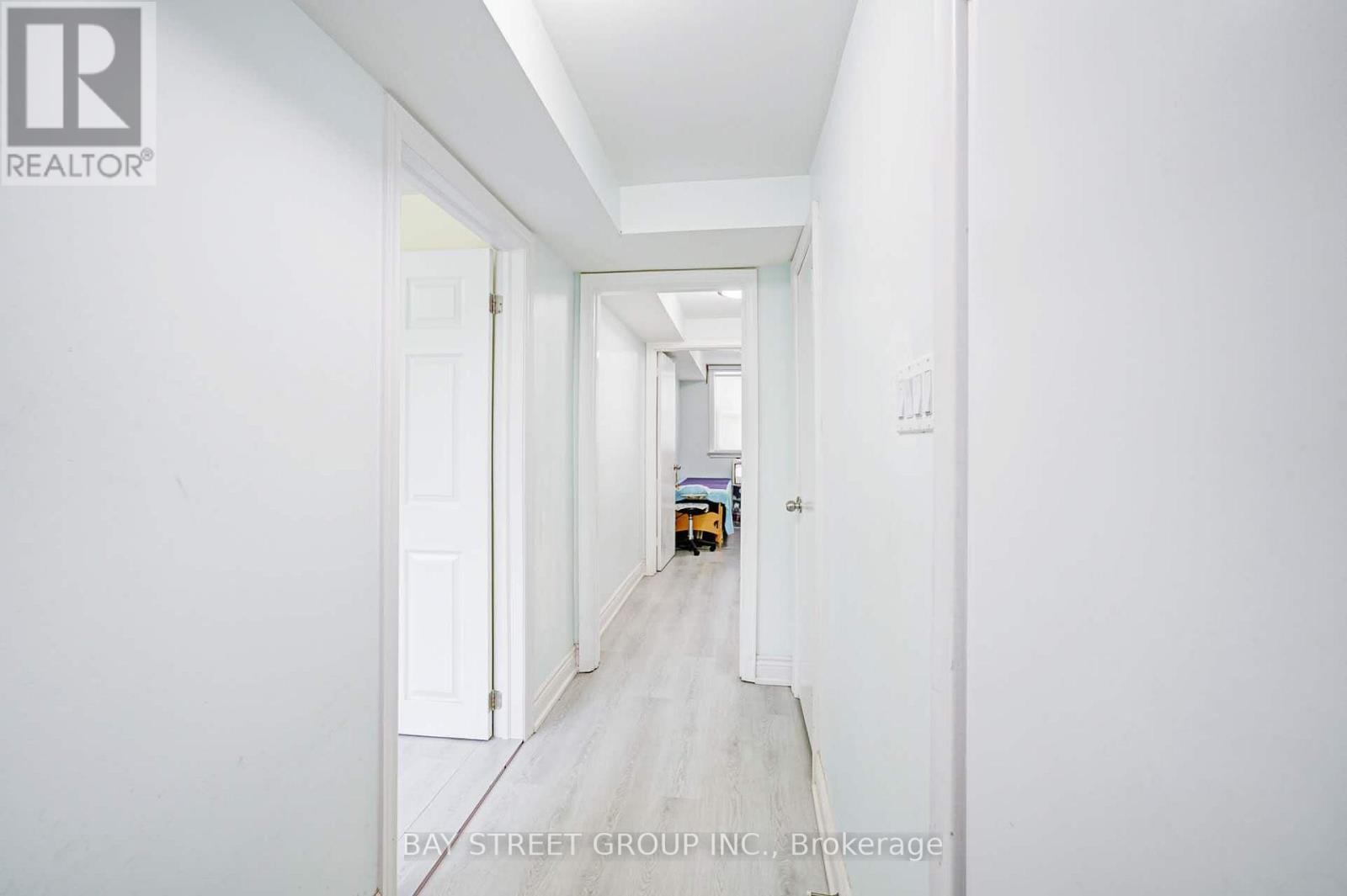 125 Connaught Avenue Property Photo 24