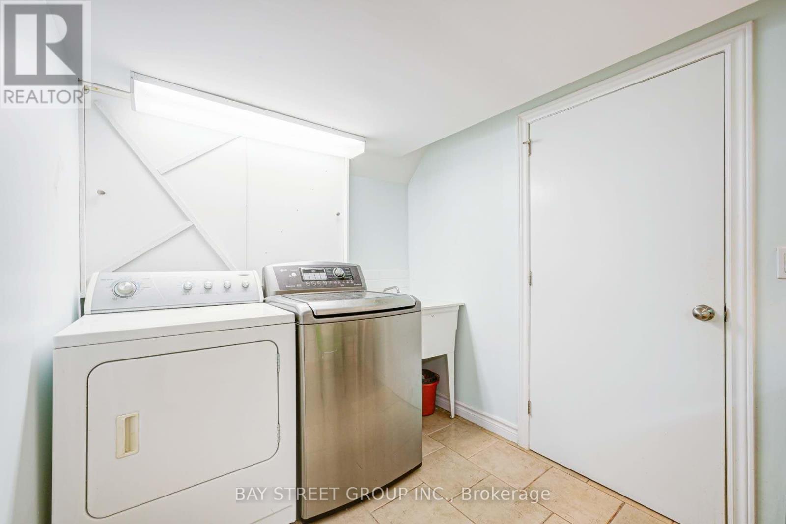125 Connaught Avenue Property Photo 35