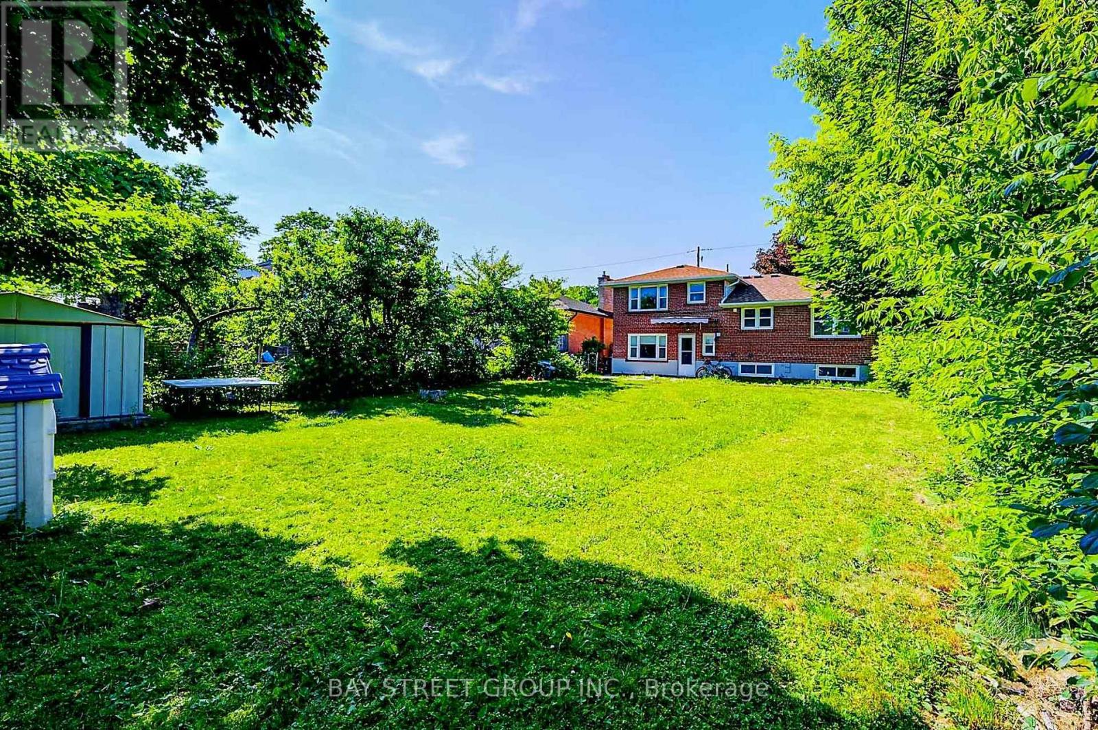 125 Connaught Avenue Property Photo 37