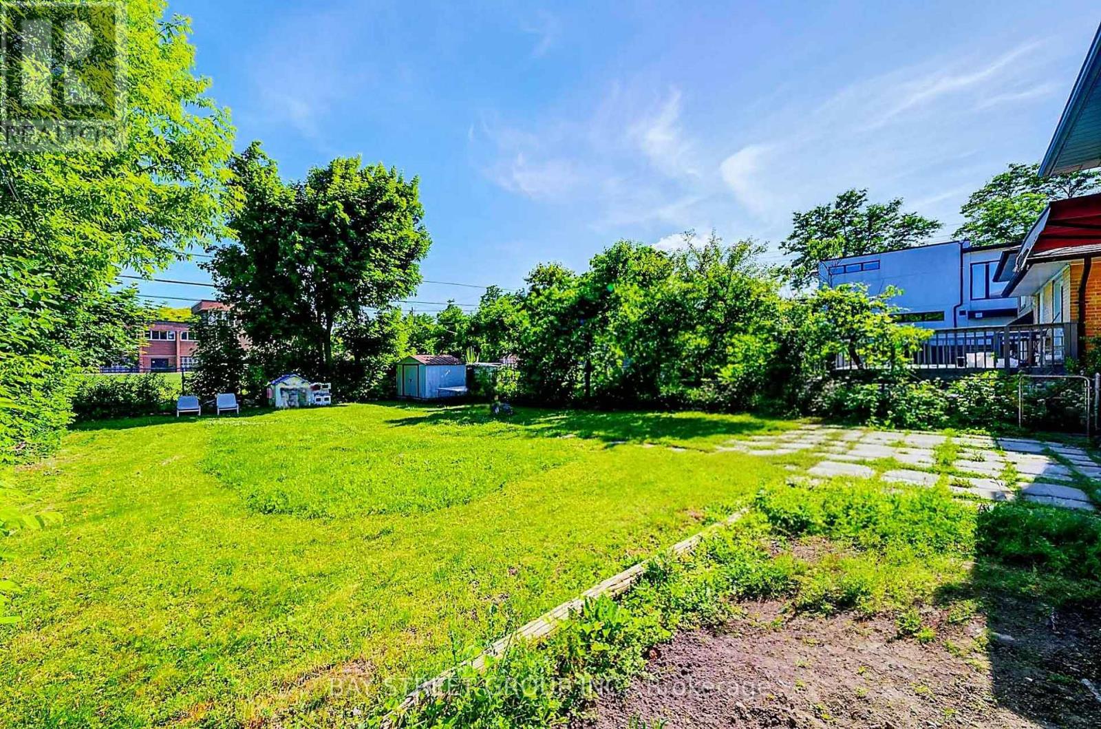 125 Connaught Avenue Property Photo 38