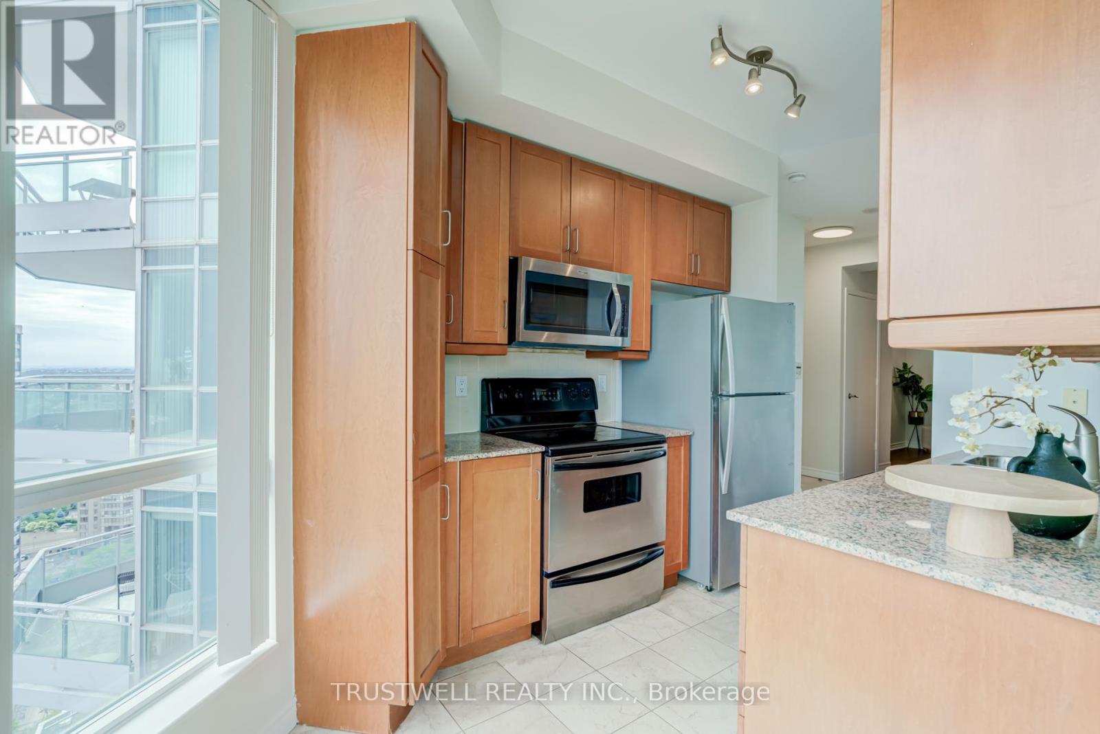 2210 - 60 Byng Avenue Property Photo 7