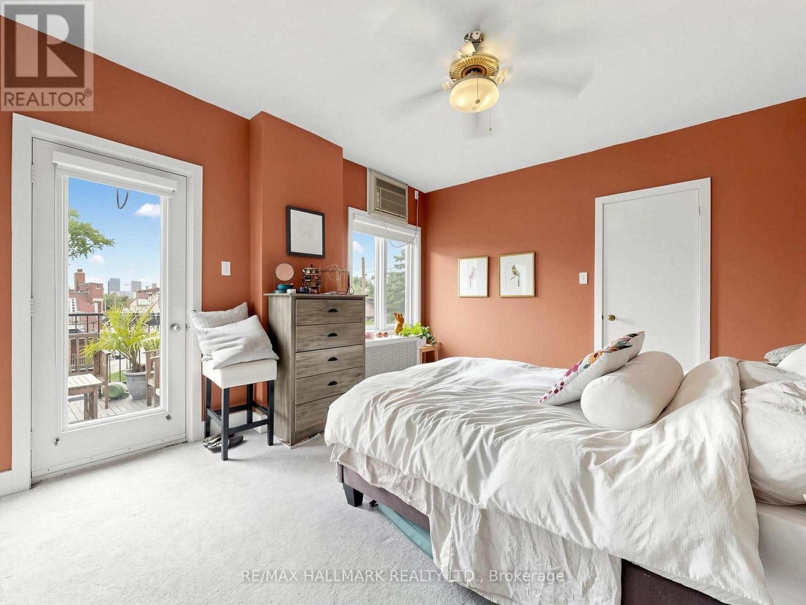 458 Markham Street Property Photo 8