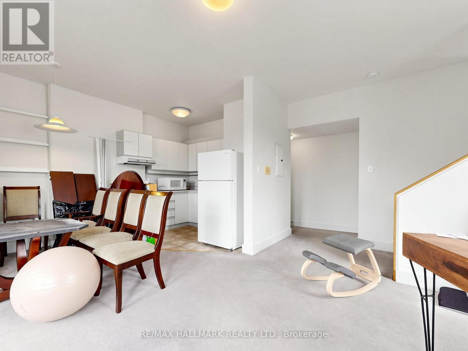 458 Markham Street Property Photo 20