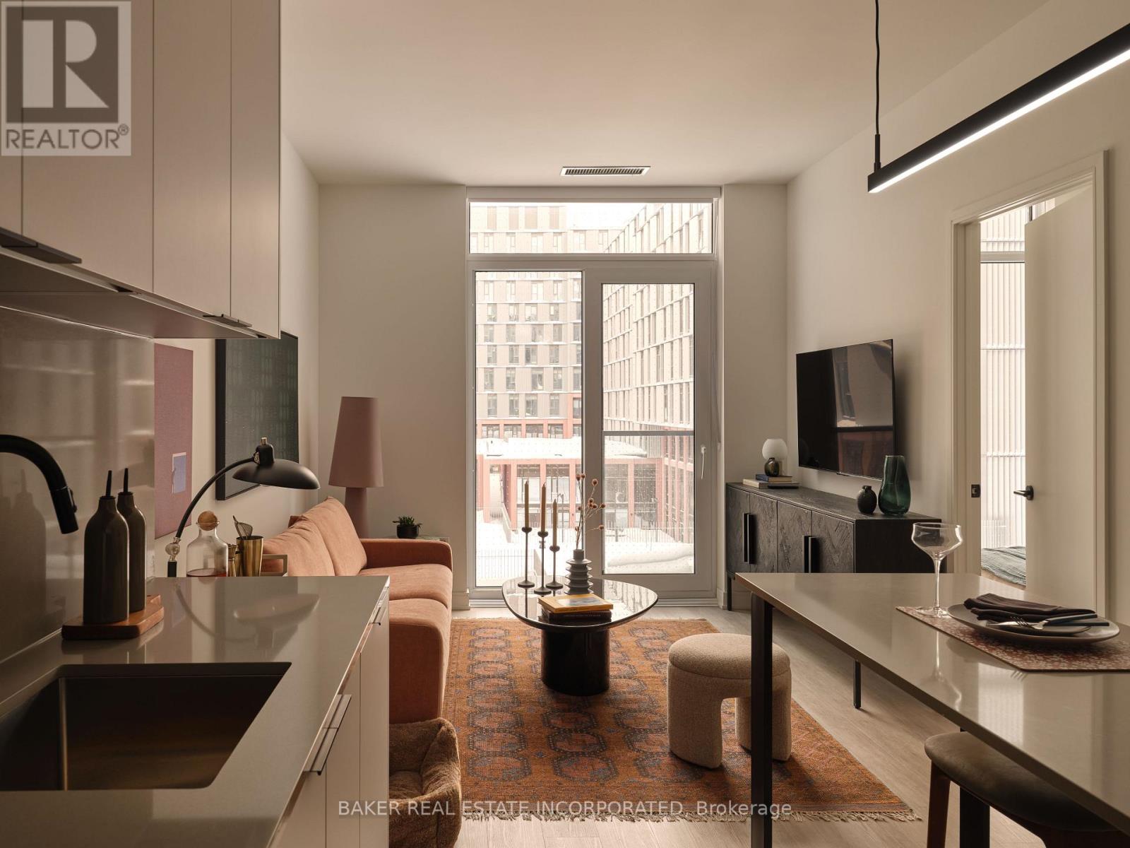 826 - 65 TRINITY STREET Property Photo 1