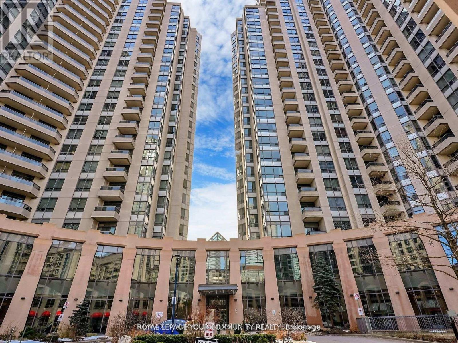 929 - 15 NORTHTOWN WAY