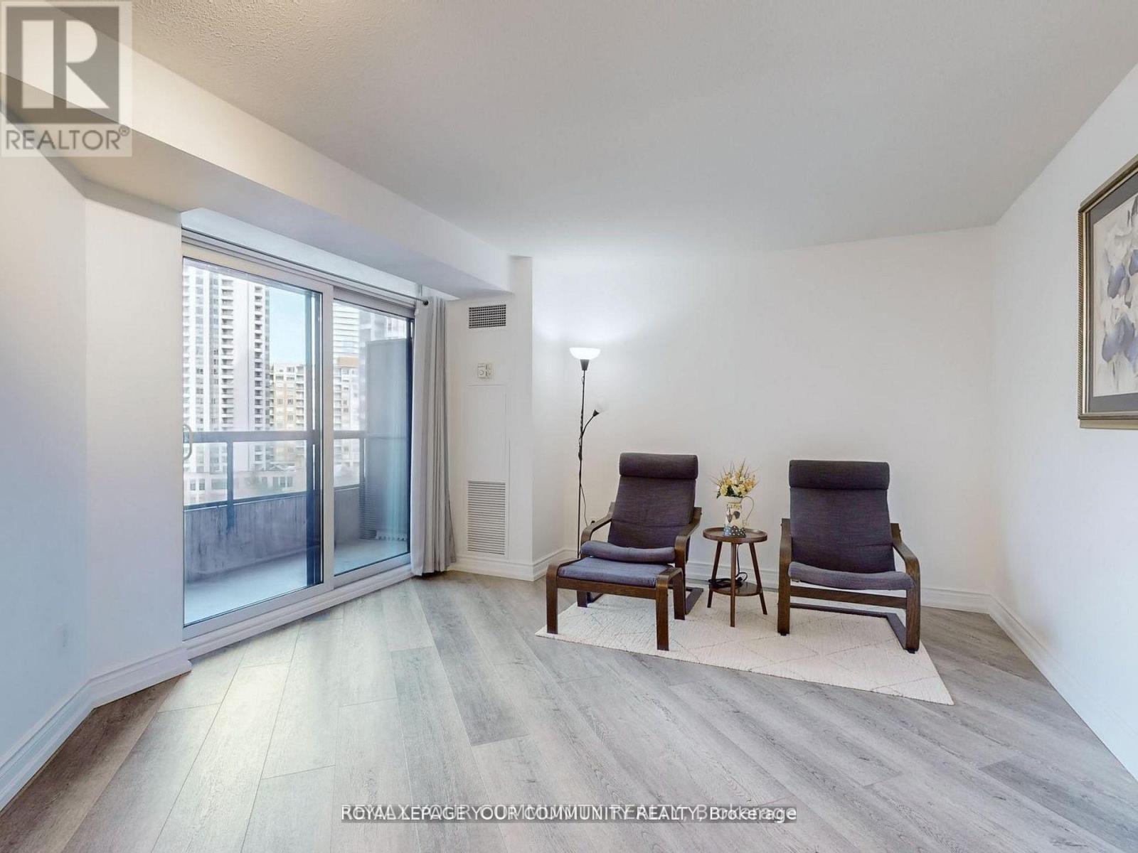 929 - 15 Northtown Way Property Photo 10